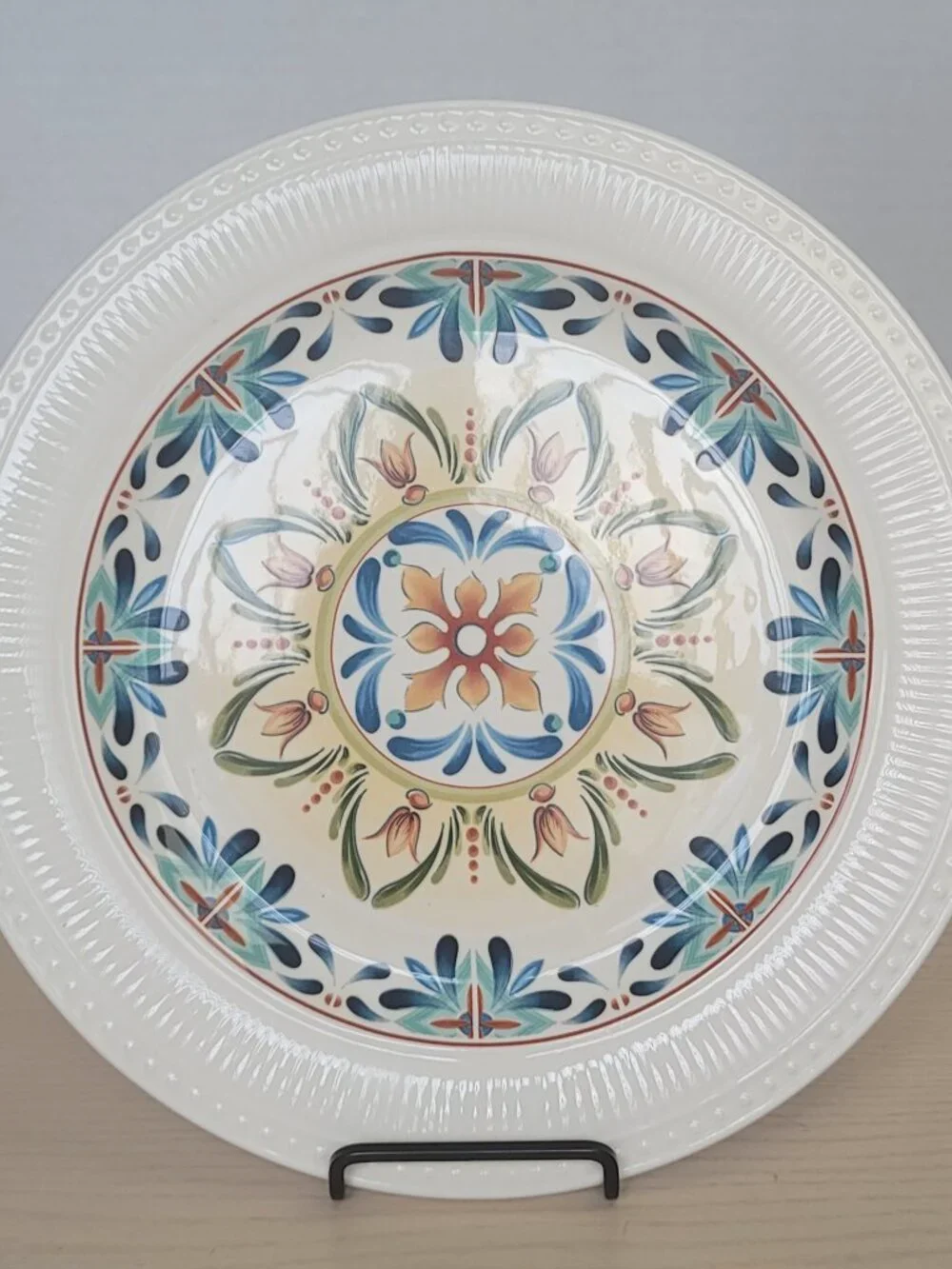Pier 1 Imports ATHENA Embossed Rim Geometric Floral Pattern Dinner Plate 11 in
